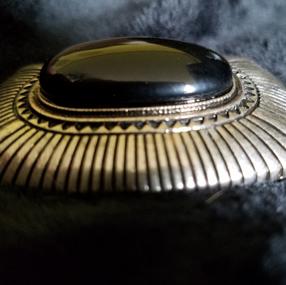 Black and Silver Magnetic Brooch - Picture 3 of 6